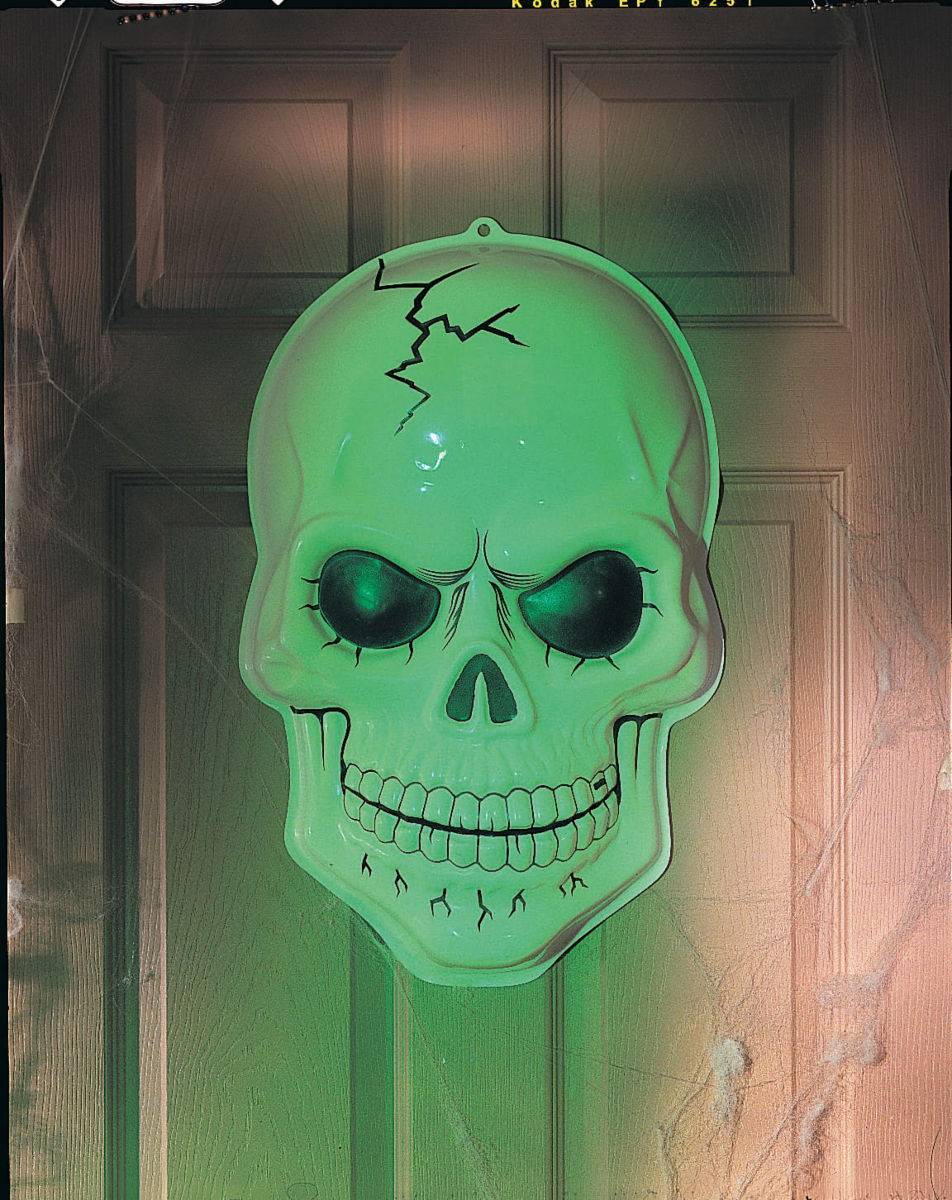 Glow in The Dark Large Skull, 22in