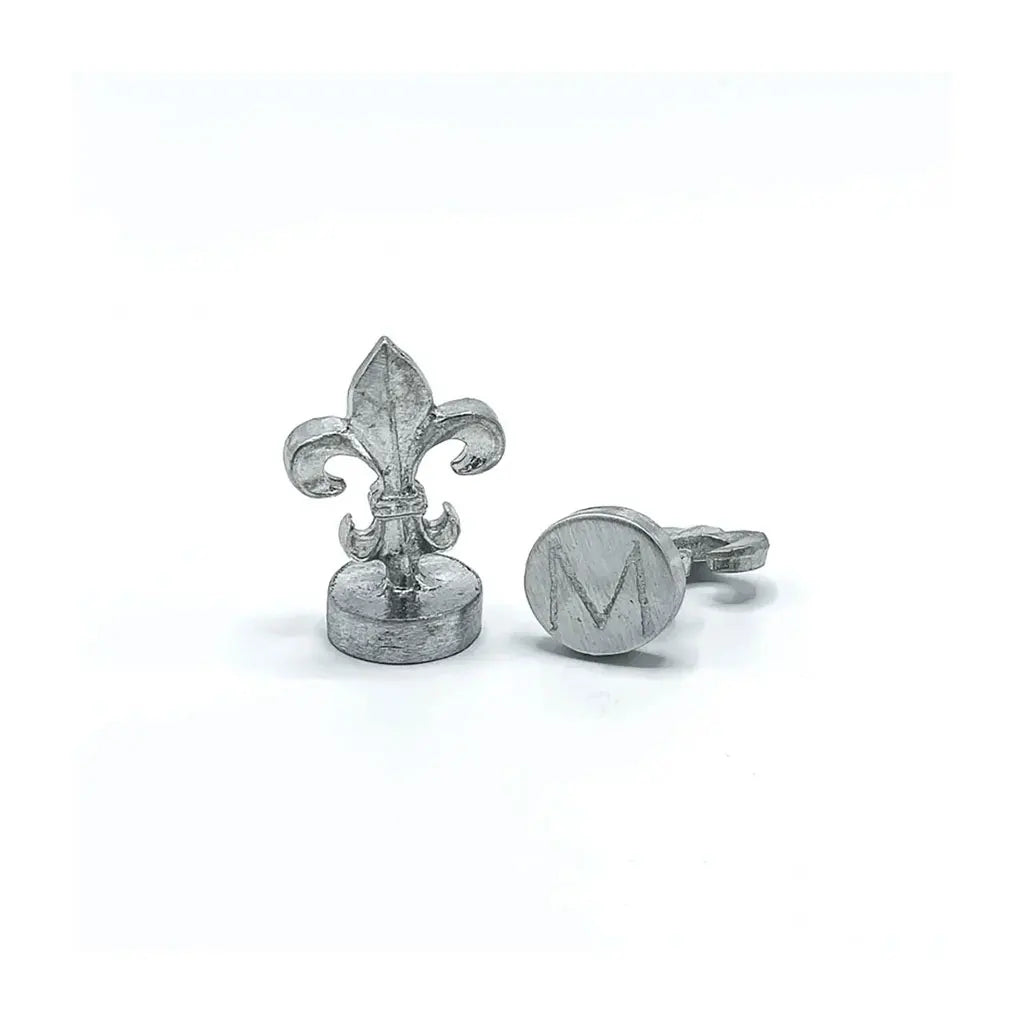 Round Alphabet Seal "M"