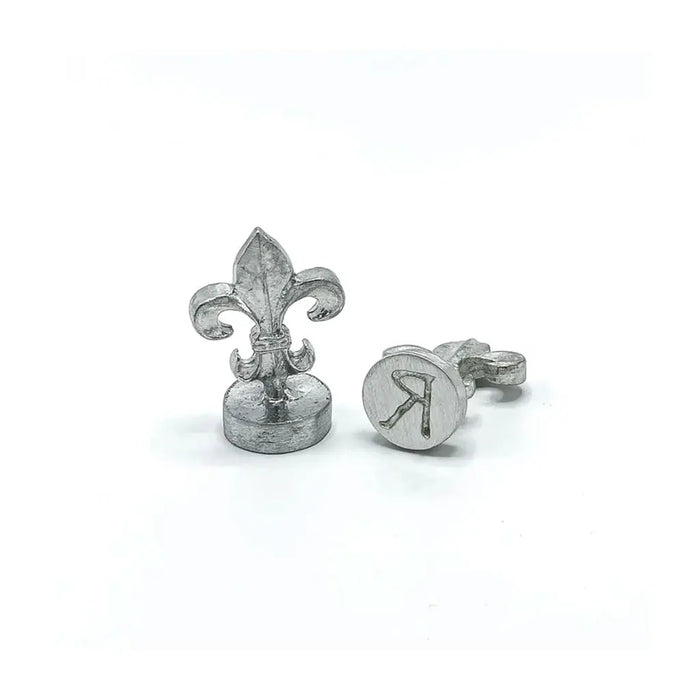 Round Alphabet Seal "R"