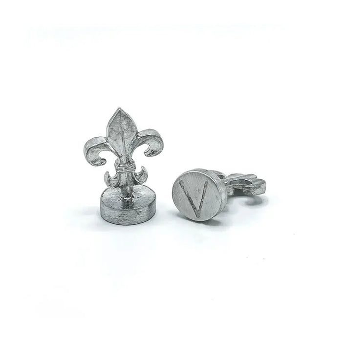 Round Alphabet Seal "V"