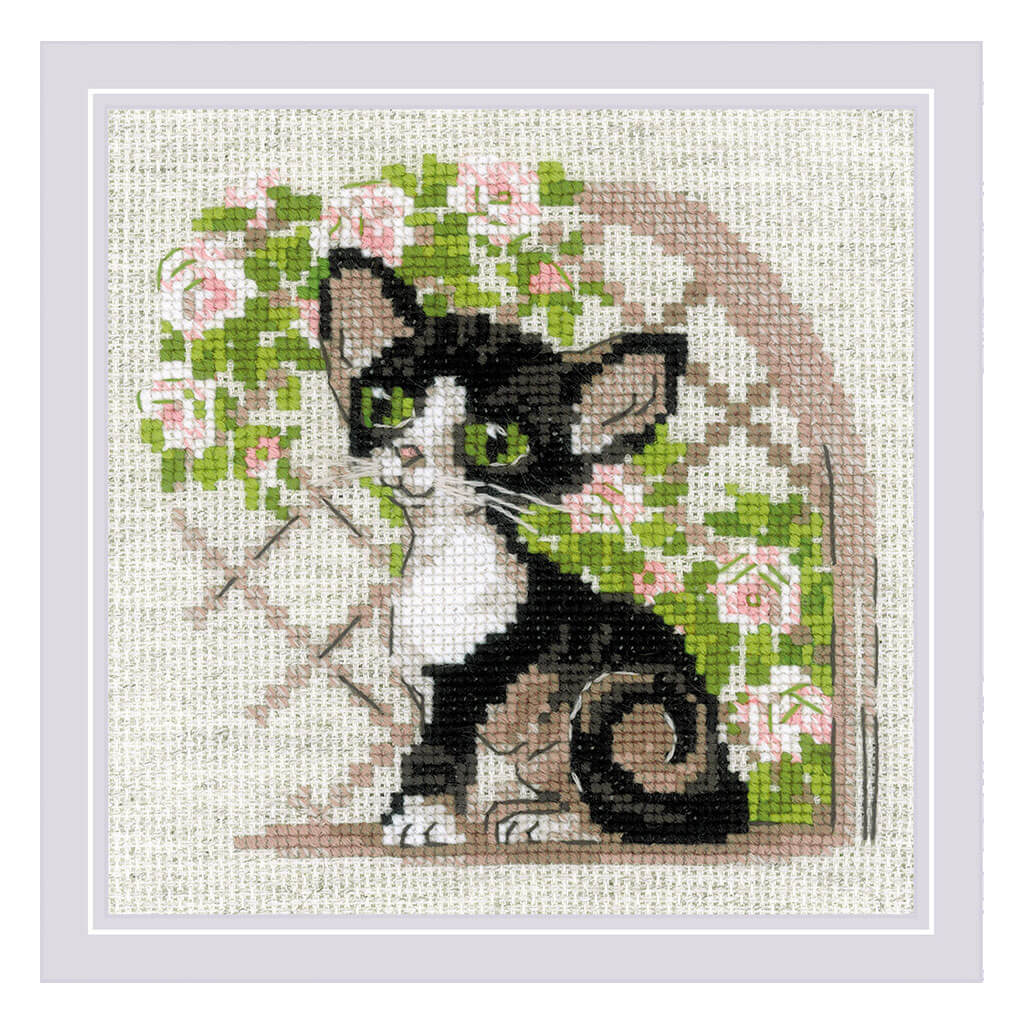 RIOLIS Counted Cross Stitch Kit 6in x 6in Cornish Rex Kitten