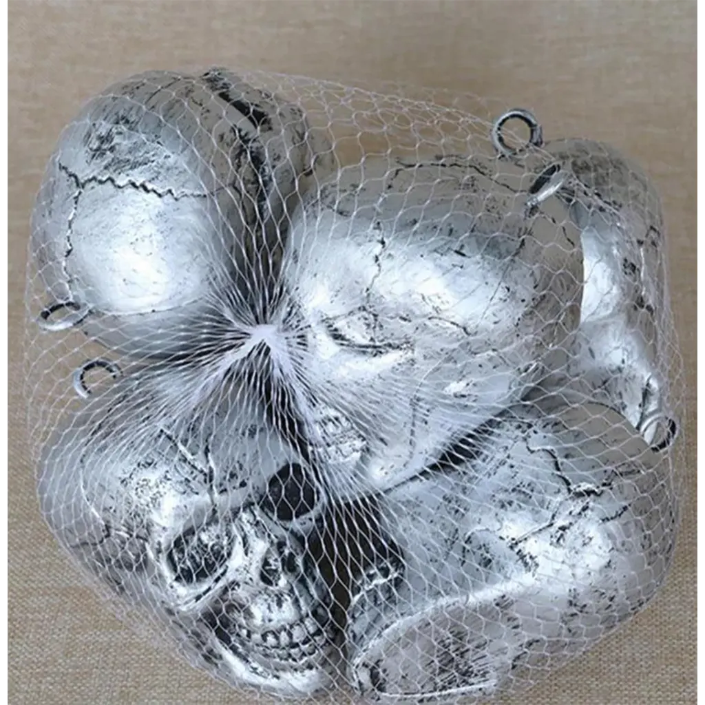 Bag of 6 Silver Plating 3.9in Skulls