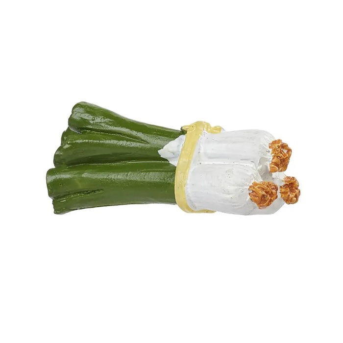 Spring Onion, 1.5 x 1.5 x 3.5cm
