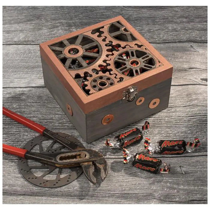 Wooden Box with wheel motive 14.8x14.8x9cm. poplar