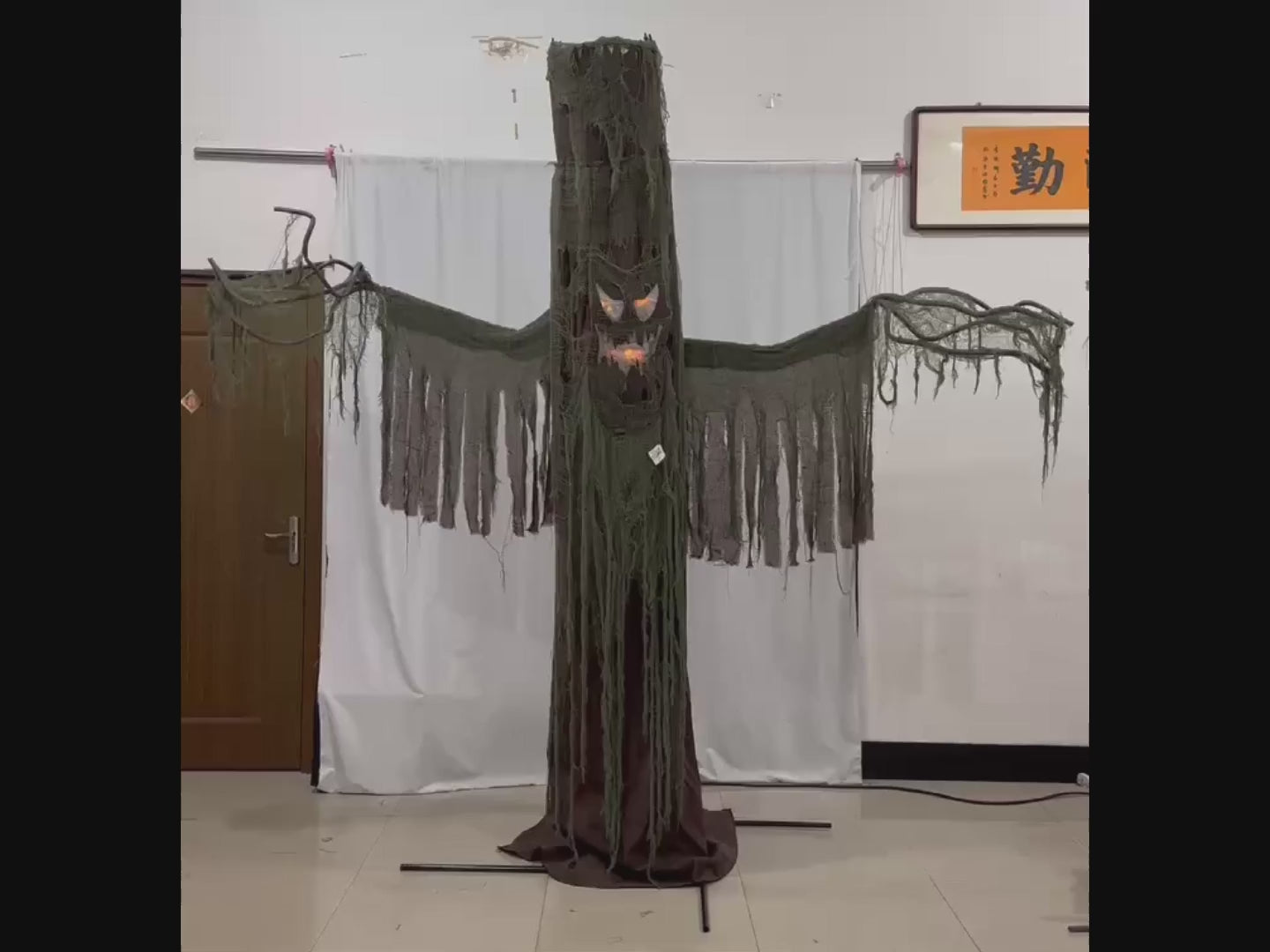 Animated Haunted Tree, 98.4in