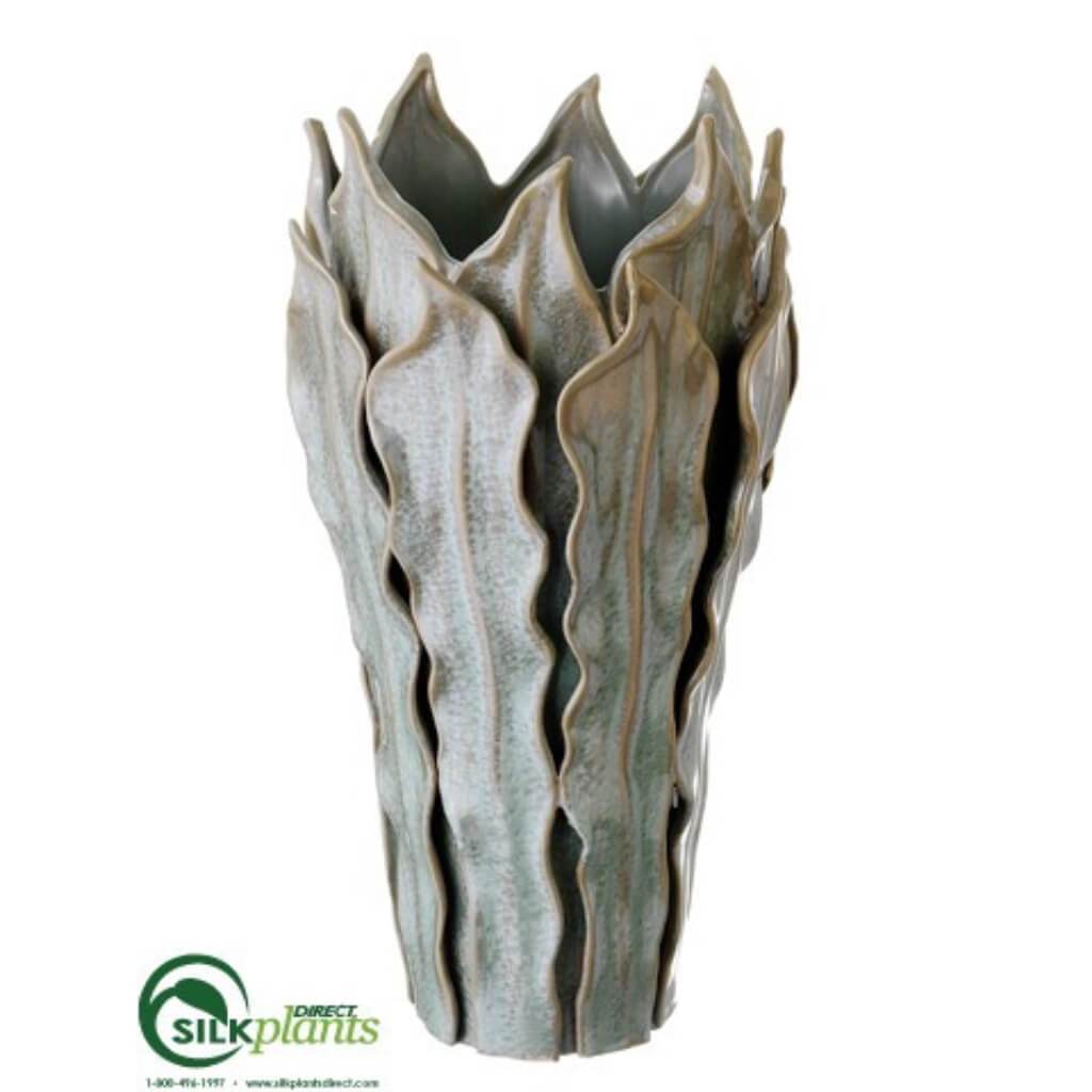 17.7inH x 8.8inW x 10.6inL CER.LEAF VASE 