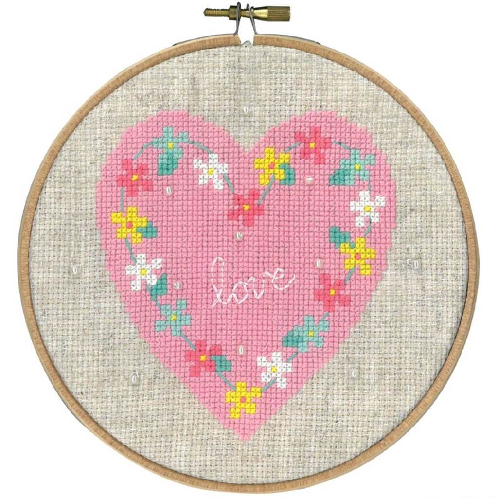 Love On Aida Counted Cross Stitch Kit 5.8in Round 14 Count