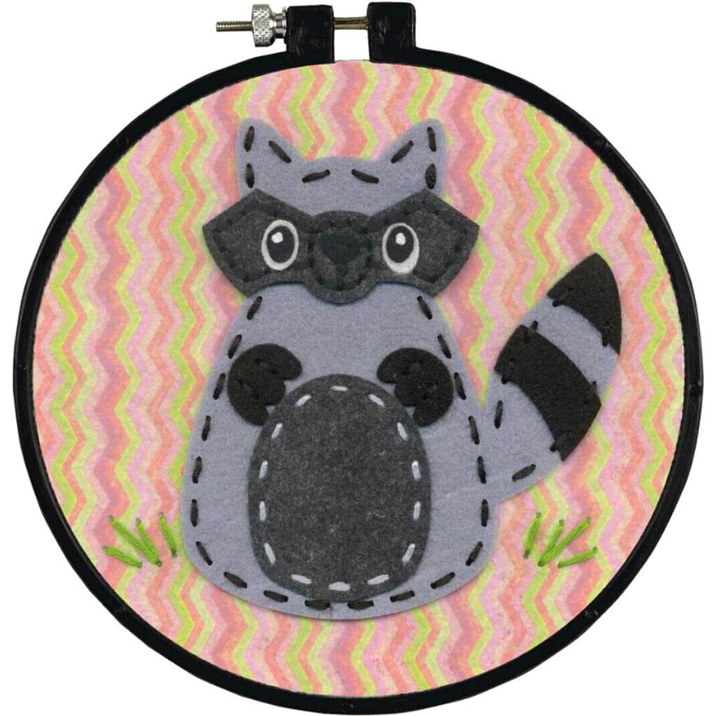 Learn-A-Craft Felt Applique Round Raccoon Kit 6in