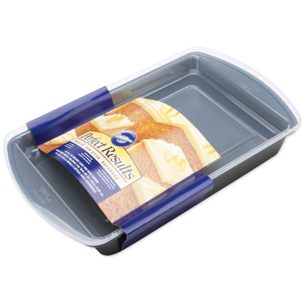 Covered Cake Pan Oblong 13in x 9in