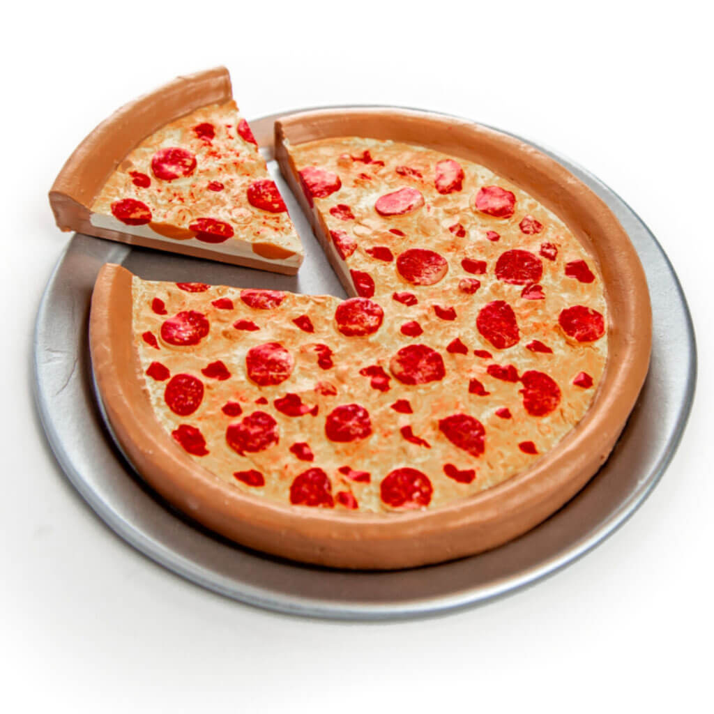 The Queen's Treasures Pizza Queen 18in