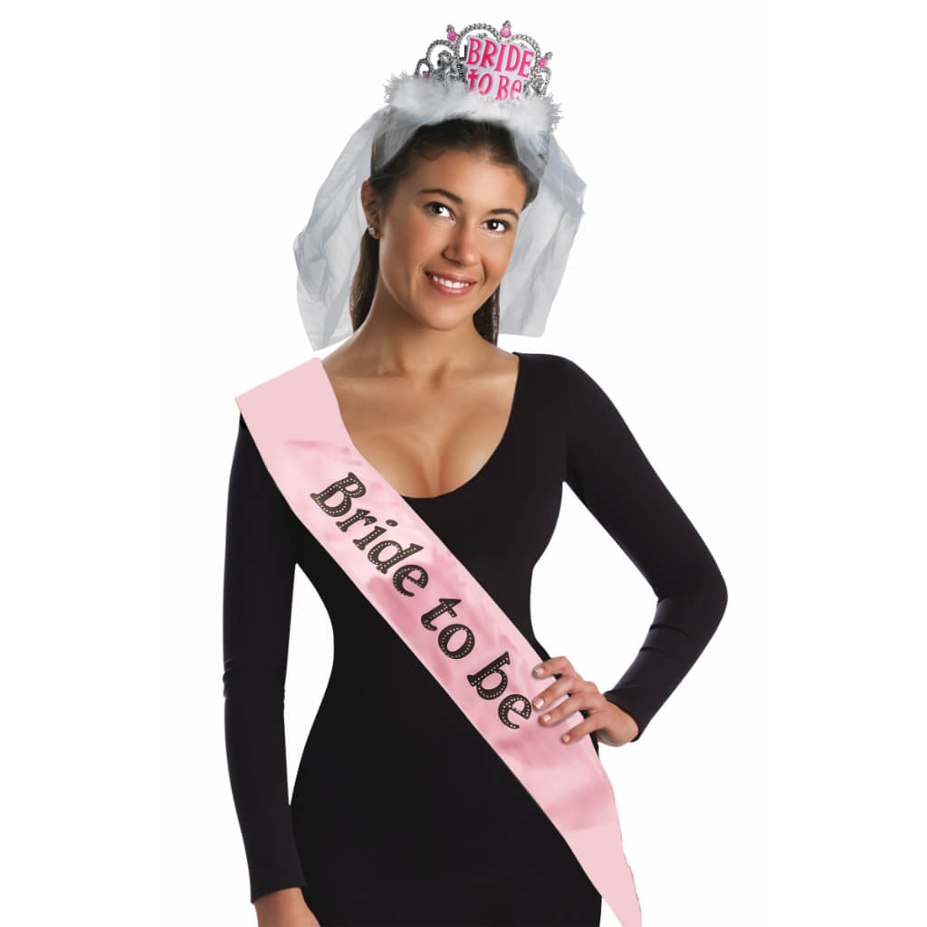 TIARA BRIDE TO BE WITH BLUSH VEIL 