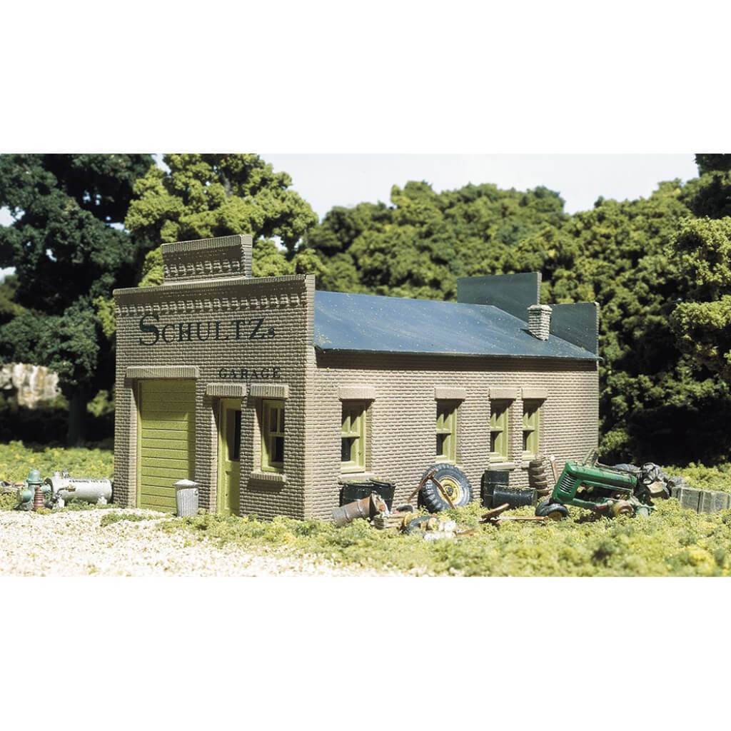 Schultz&#39;s Garage - HO Scale Kit 