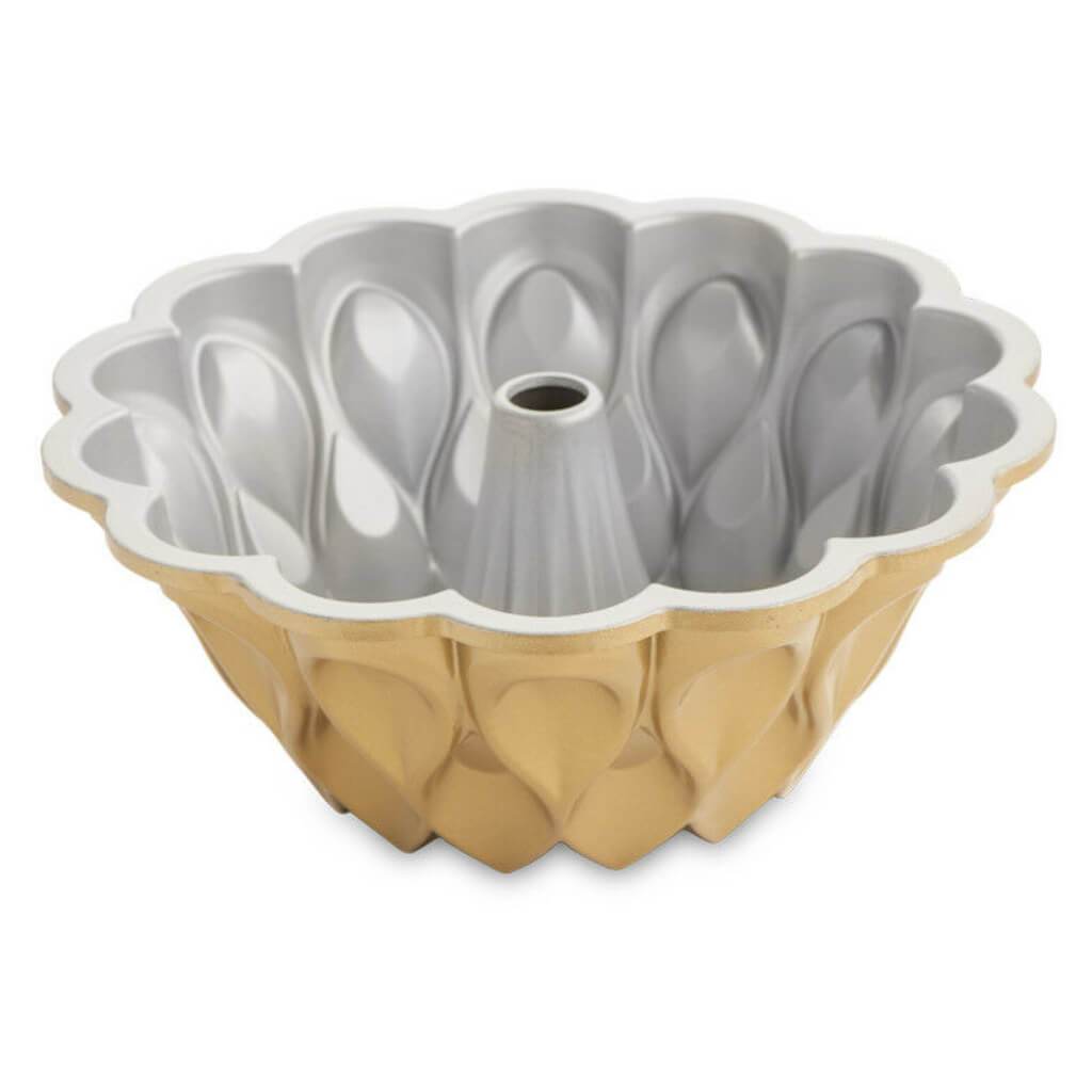 CROWN BUNDT PAN 