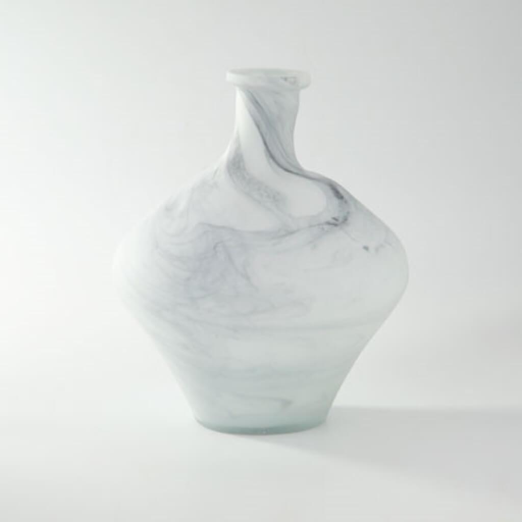 Vase H:10" D:8.5" 