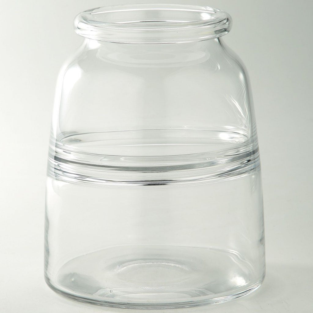 Clear Glass Vase H:9.5in D:7.5in