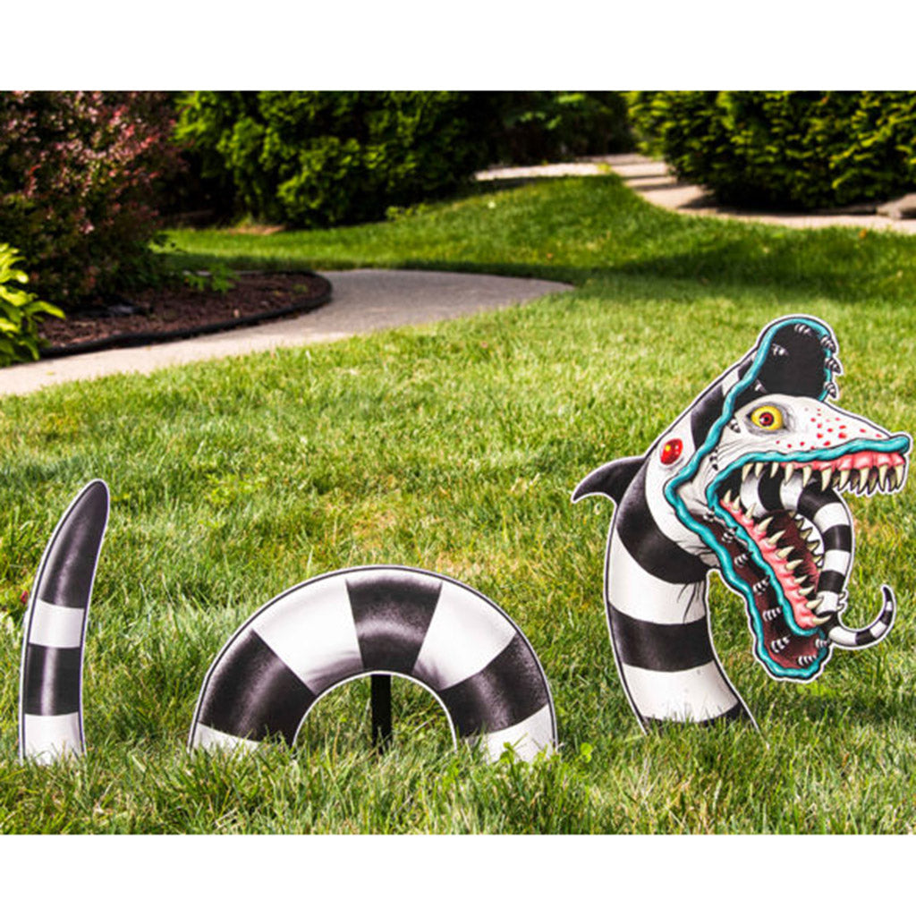 Beetlejuice Sandworm Lawn Décor