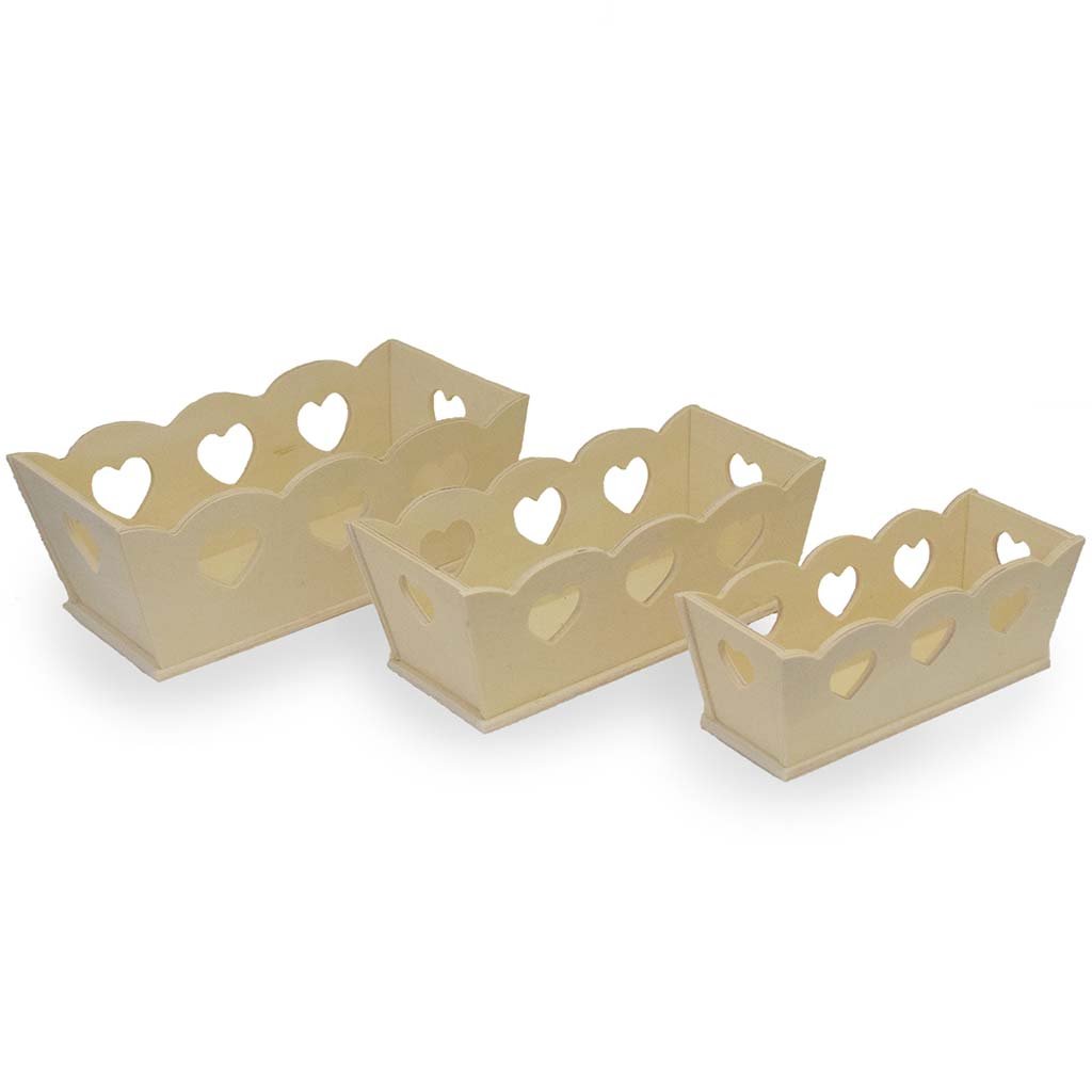 Wood Craft Folk Heart Scallop Trays Set of 3