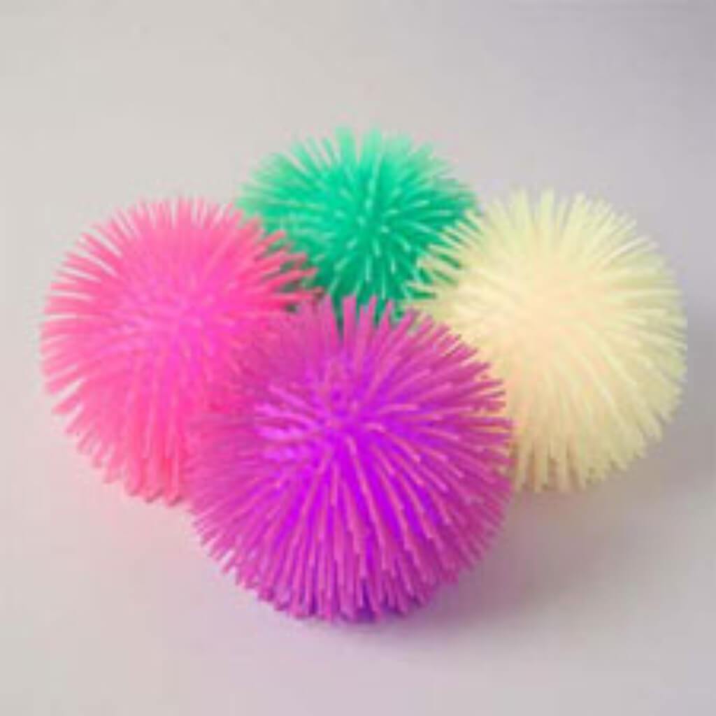 FLASHING PUFFR BALL WT LIGHT 6IN 