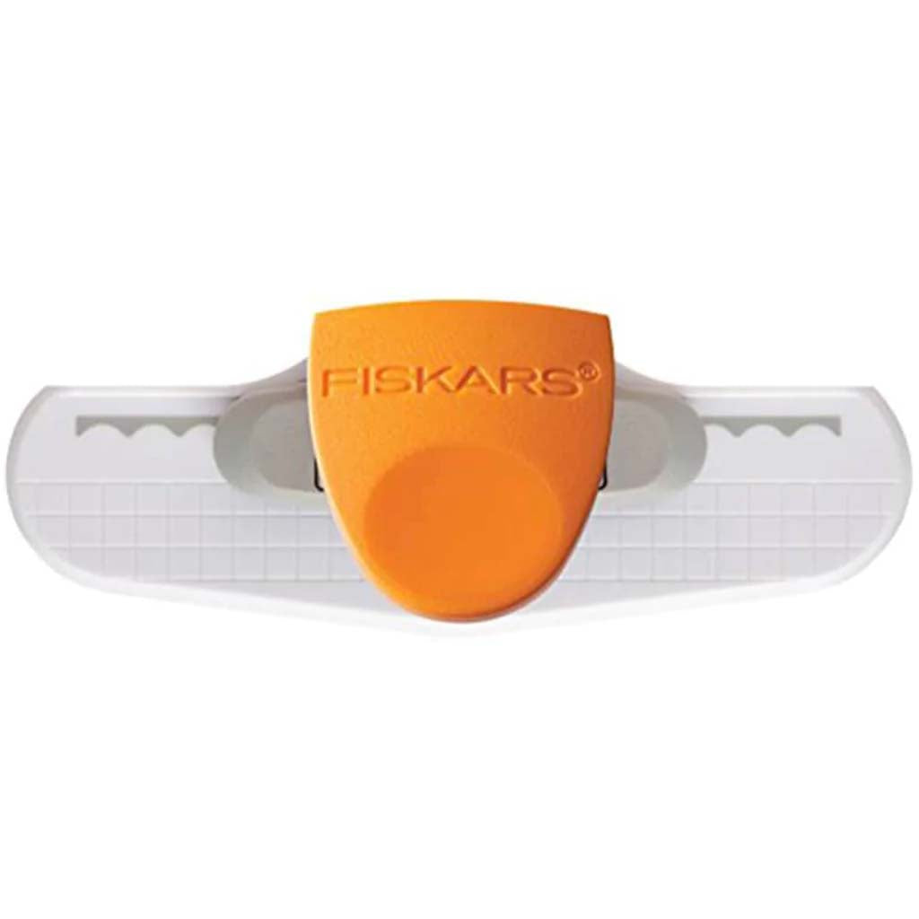 Border Punch Scalloped Sentiment 